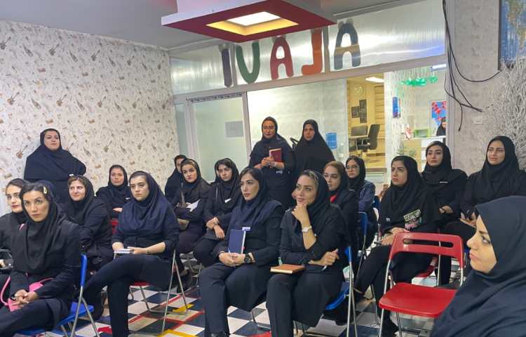 جلسه ی شورای مدرسه و دانش افزایی پرسنل (مهر ماه) 2