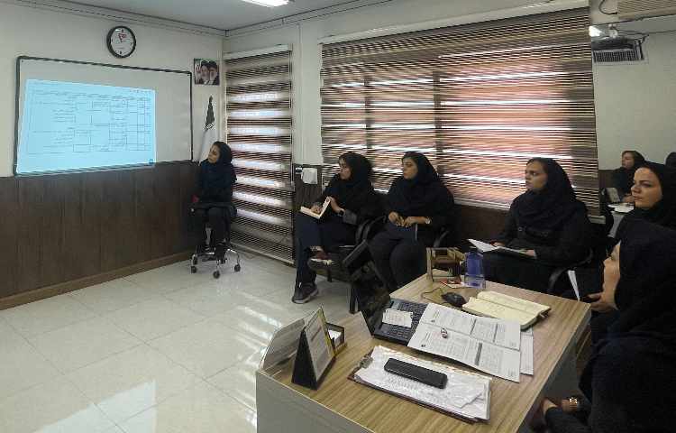 جلسه ی کیفیت بخشی پرسنل 2