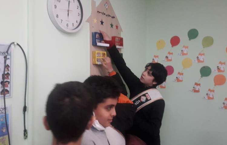 جمع آوری امتیازهای طرح چهارخانه هفته اول بهمن ماه دبستان علوی 1