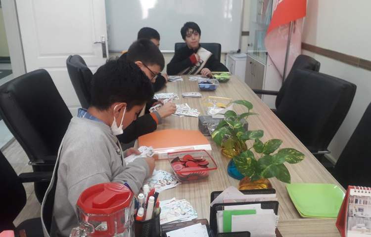 جمع آوری امتیازهای طرح چهارخانه هفته اول بهمن ماه دبستان علوی