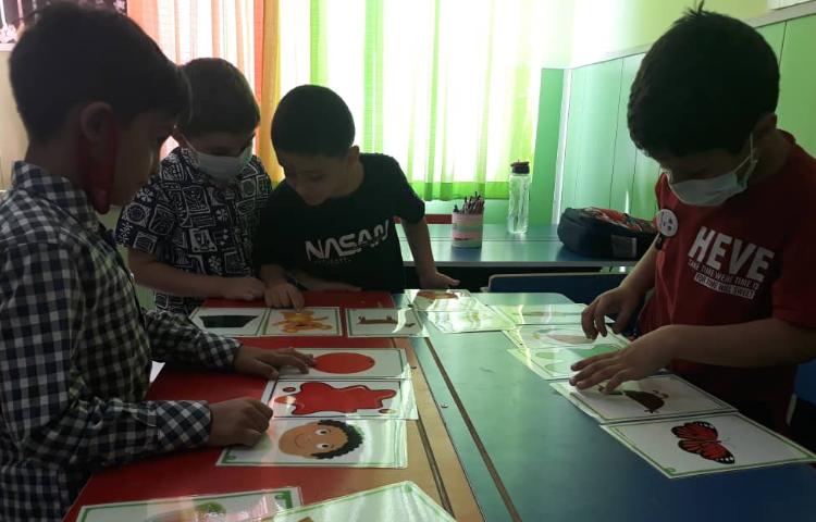 :جمله سازی با تصاویر، کلاس گیلاس 1