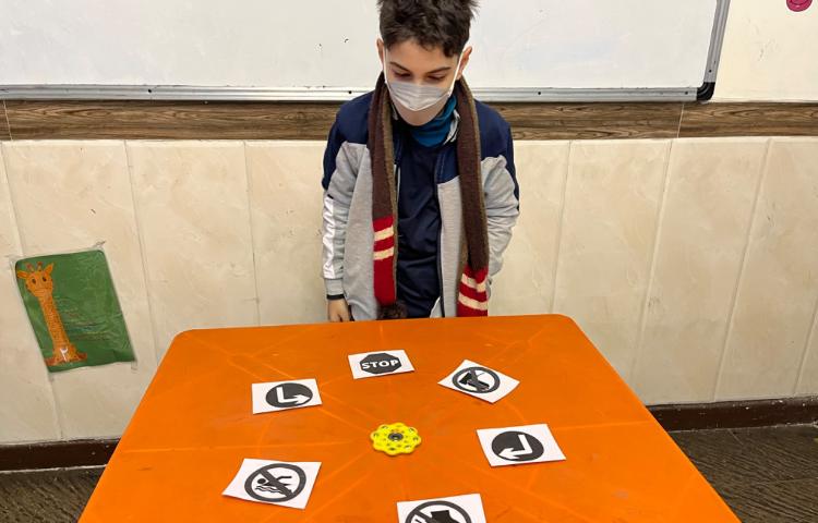 جمله سازی با ساختار must/mustn't 5