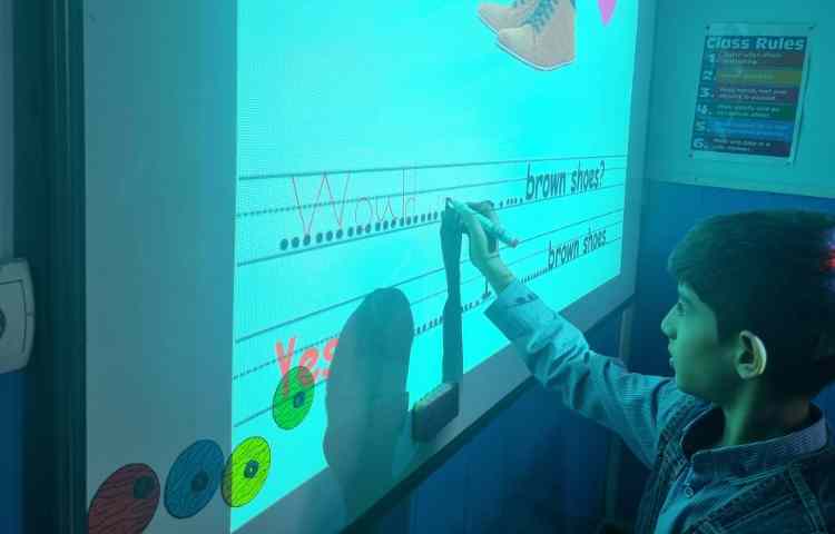 جمله سازی و پرسش و پاسخ با استفاده از ساختار صفحه 23 کتاب 5