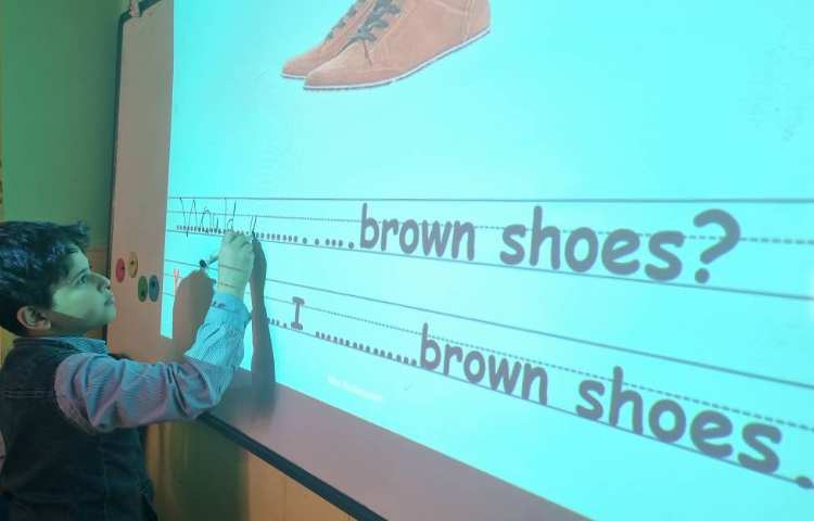 جمله سازی و پرسش و پاسخ با استفاده از ساختار صفحه 23 کتاب 7