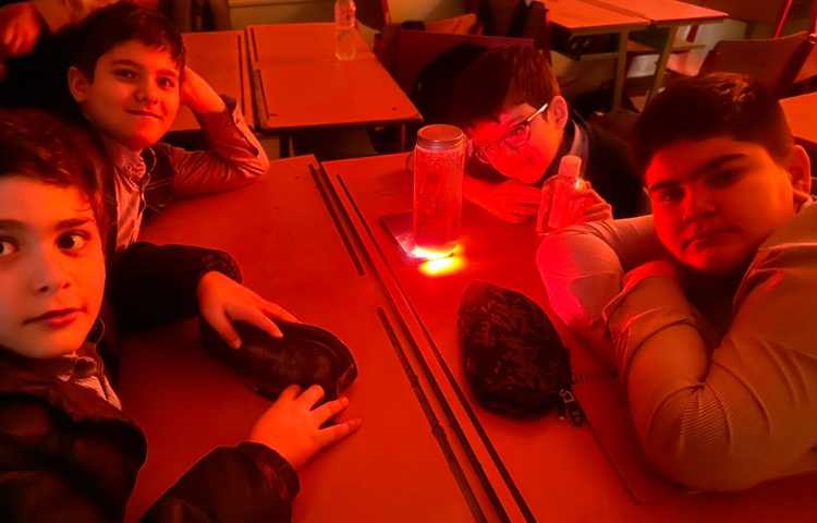 حباب های درخشان هفته ملی علوم 7