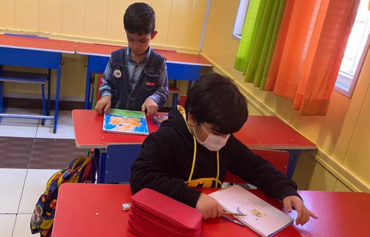 :حرف ا غیر اول با کشیدن نقاشی پروانه، کلاس انگور 3