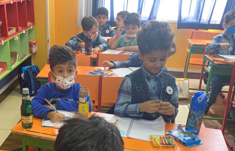 :حرف ا غیر اول با کشیدن نقاشی پروانه، کلاس توت فرنگی 3