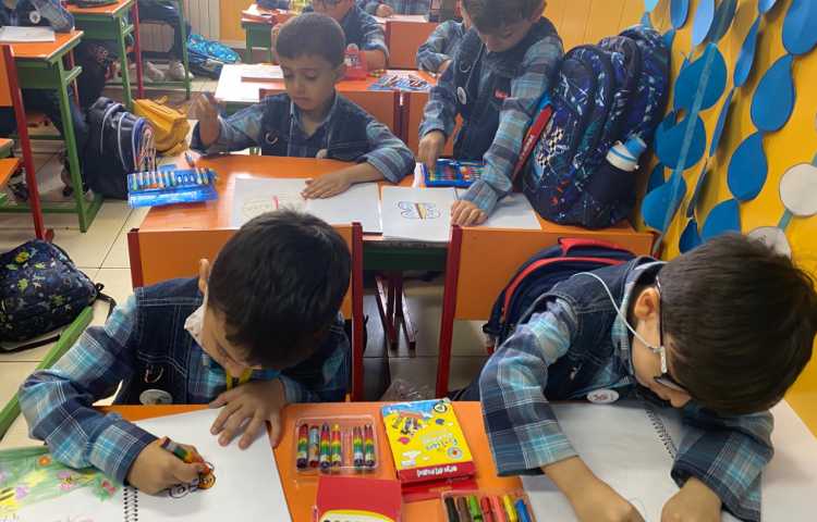 :حرف ا غیر اول با کشیدن نقاشی پروانه، کلاس توت فرنگی 6