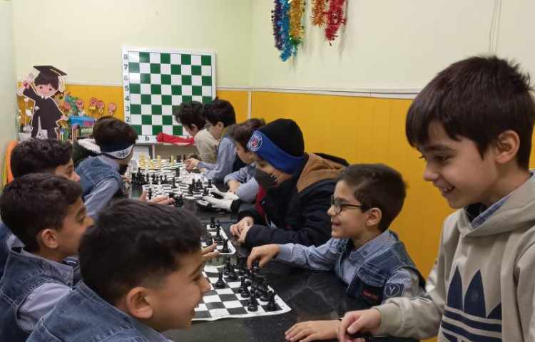 حرکت های مفید برای بالا بردن سطح مهره های سفید جهت کسب امتیاز بیشتر در بازی 1