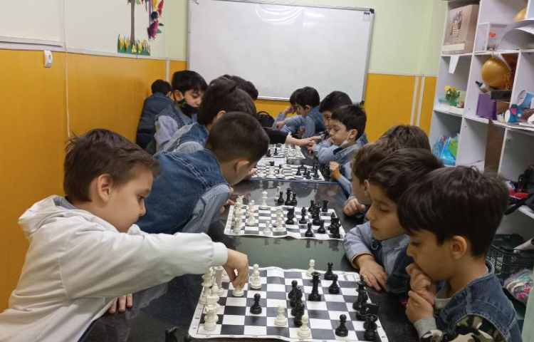 حرکت های مفید برای بالا بردن سطح مهره های سفید جهت کسب امتیاز بیشتر در بازی 4