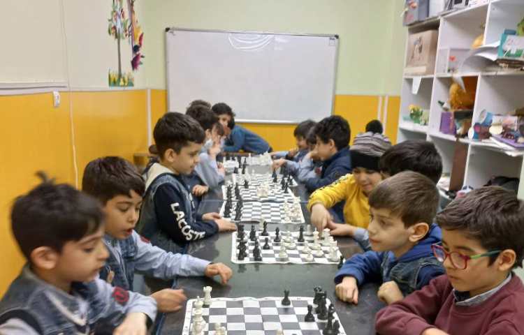 حرکت های مفید برای بالا بردن سطح مهره های سفید جهت کسب امتیاز بیشتر در بازی 8