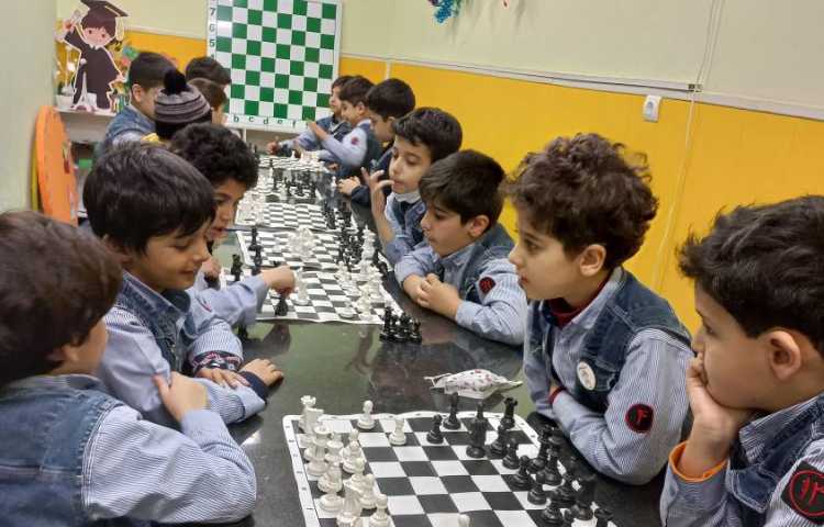 حرکت های مفید برای بالا بردن سطح مهره های سفید جهت کسب امتیاز بیشتر در بازی 9