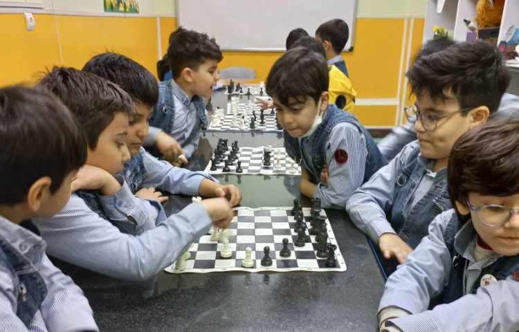 حرکت های مفید برای بالا بردن سطح مهره های سفید جهت کسب امتیاز بیشتر در بازی 10