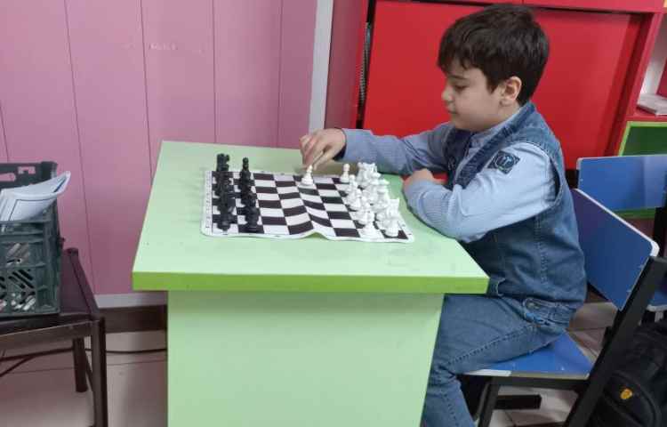 حرکت های مفید برای بالا بردن سطح مهره های سفید جهت کسب امتیاز بیشتر در بازی 13