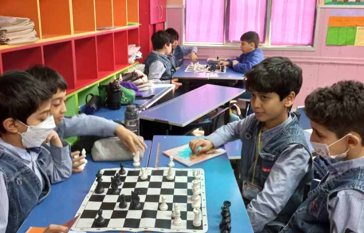 حرکت های مفید برای بالا بردن سطح مهره های سفید جهت کسب امتیاز بیشتر در بازی 15