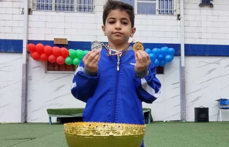 حضور آقای آراد قیاسی دانش آموز پایه دوم دبستان علوی شعبه غرب در برنامه صبح بخیر ایران