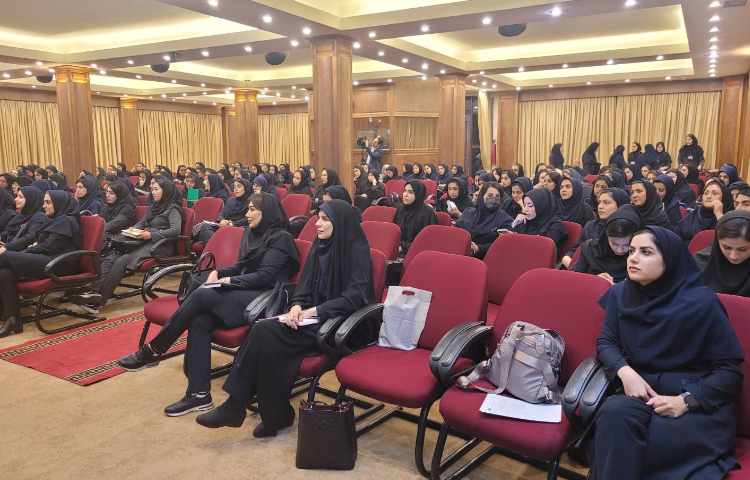 حضور آموزگاران در جلسات دانش افزایی 7