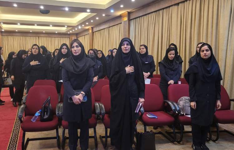 حضور آموزگاران در جلسات دانش افزایی 9