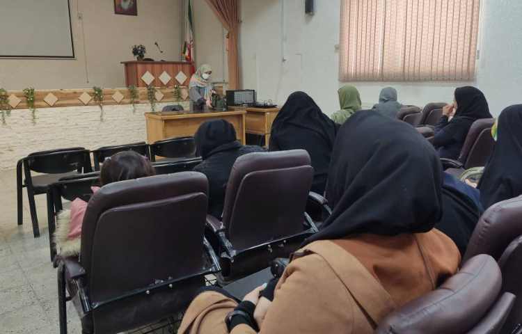 حضور آموزگاران پیش دبستانی در جلسه ی دانش افزایی آموزش و پرورش 4