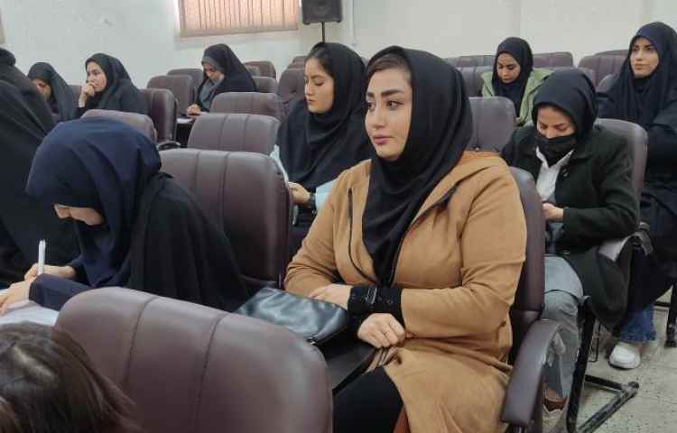 حضور آموزگاران پیش دبستانی در جلسه ی دانش افزایی آموزش و پرورش