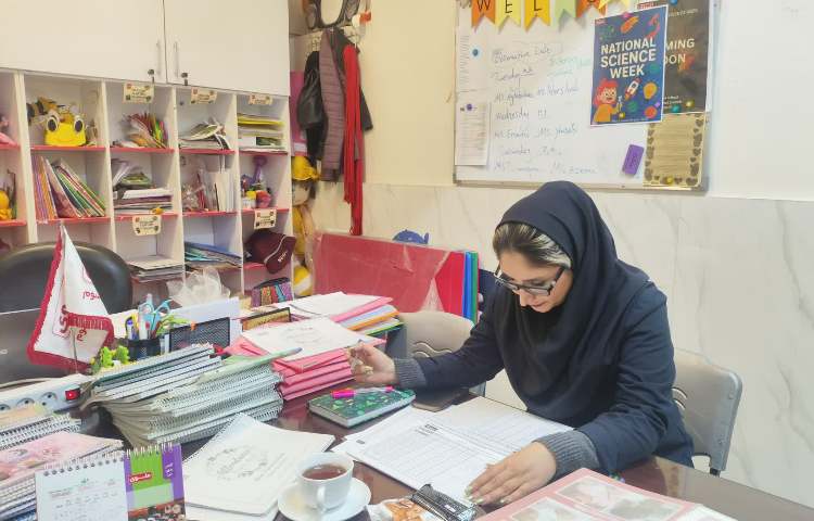 حضور بازرس دپارتمان زبان 1