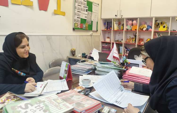 حضور بازرس دپارتمان زبان 4