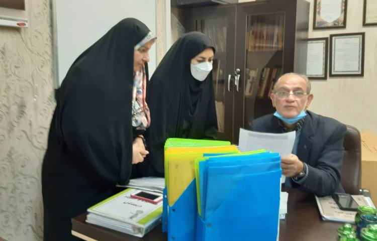 حضور بازرس محترم آموزش و پرورش شهر تهران و بازدید از امور مدرسه 1