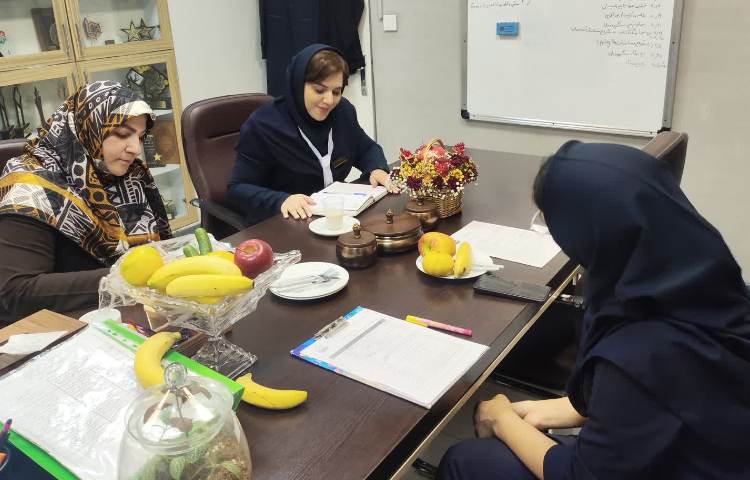 حضور بازرس محترم دپارتمان زبان 2