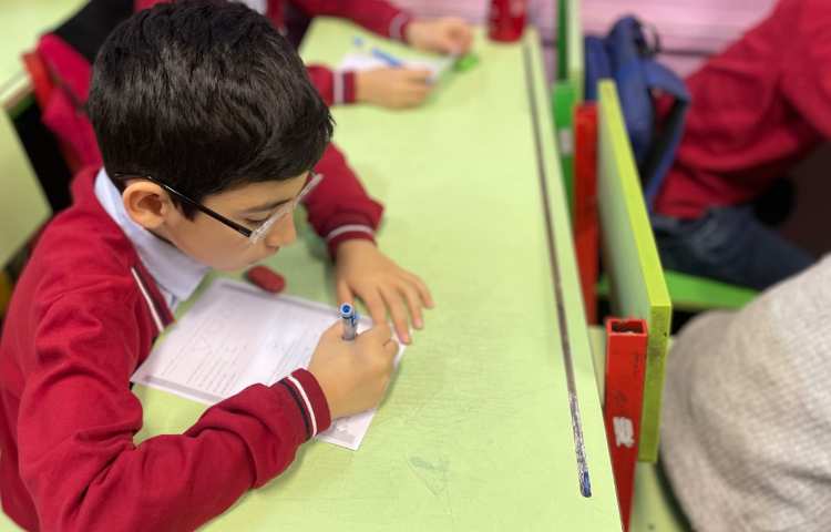 حضور بازرس محترم مرکز و ارزیابی دانش آموزان 6