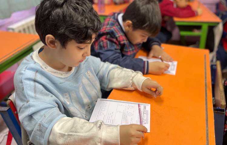 حضور بازرس محترم مرکز و ارزیابی دانش آموزان