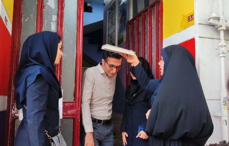 حضور جناب آقای عباس نژاد /بازرس محترم کنترل کیفیت موسسه علوی 4