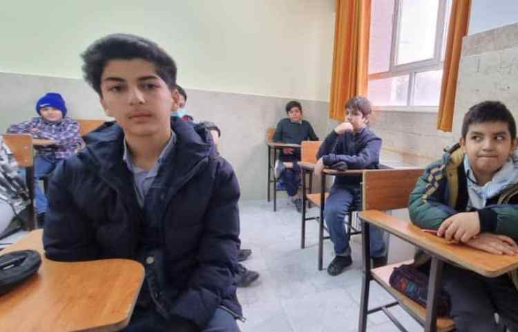 حضور دانش آموزان دبستان پسرانه غرب در مسابقات بین شعب علوی 6