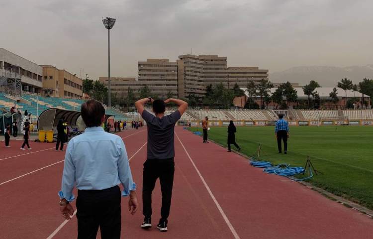 حضور دانش آموزان در مسابقات دومیدانی بین شعب علوی 12