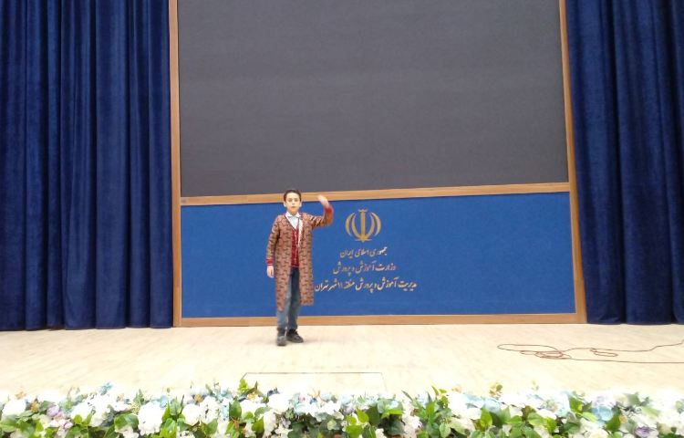 حضور دانش آموزان در مسابقات نقالی و قصه گویی منطقه ای 1