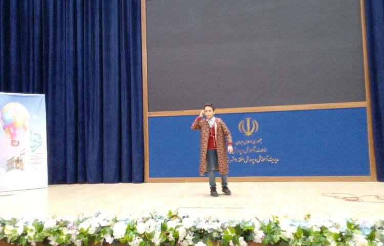 حضور دانش آموزان در مسابقات نقالی و قصه گویی منطقه ای 3