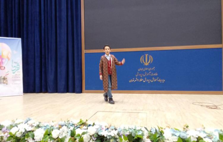 حضور دانش آموزان در مسابقات نقالی و قصه گویی منطقه ای 4