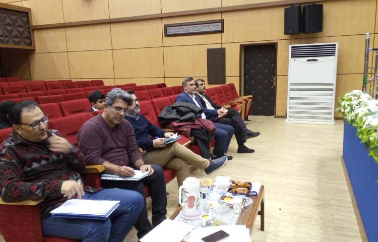 حضور دانش آموزان در مسابقات نقالی و قصه گویی منطقه ای 5