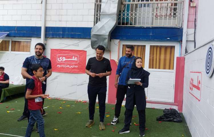 حضور دانش آموزان در مسابقات ورزشی بین شعب علوی 2