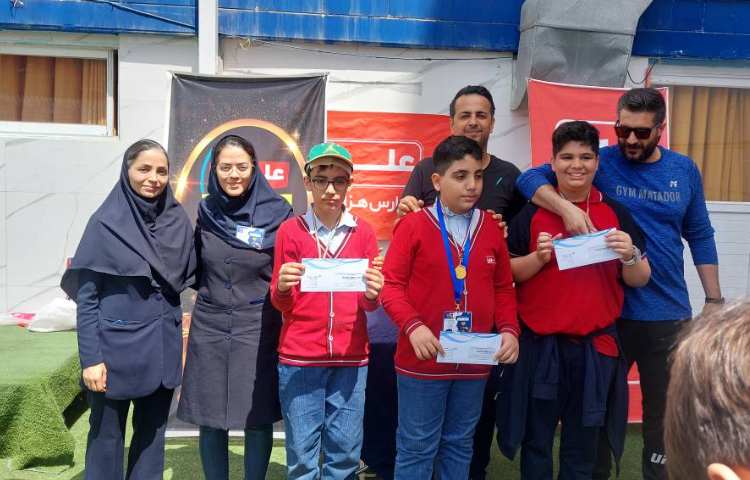 حضور دانش آموزان در مسابقات ورزشی بین شعب علوی 43