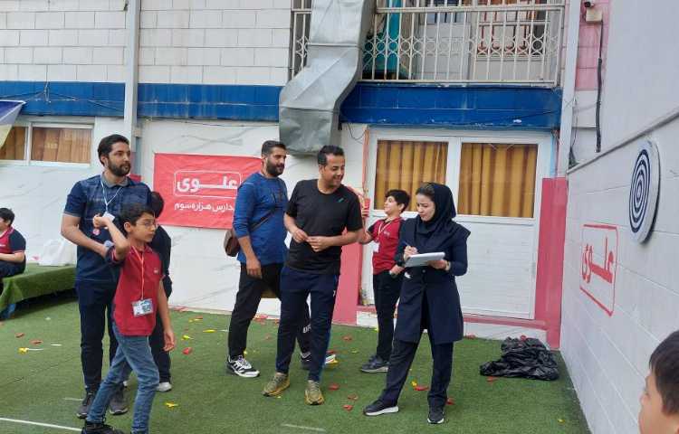 حضور دانش آموزان در مسابقات ورزشی بین شعب علوی 5