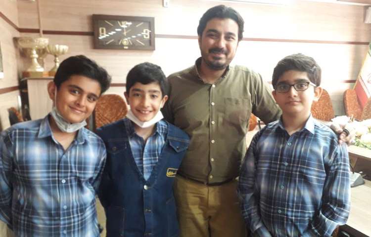 حضور دانش آموزان منتخب دبستان علوی جهت مسابقه مشاعره منطقه 5 آموزش و پرورش 7