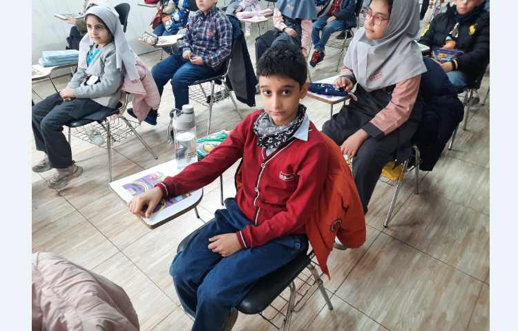 حضور دانش آموزان منتخب در مسابقات منطقه و بین شعب علوی 2