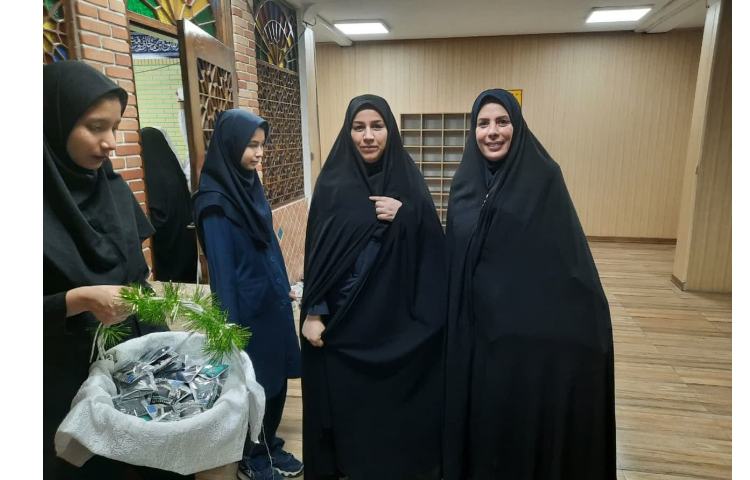 حضور دانش آموزان و اولیا در افتتاحیه پایگاه تابستانی منطقه 13