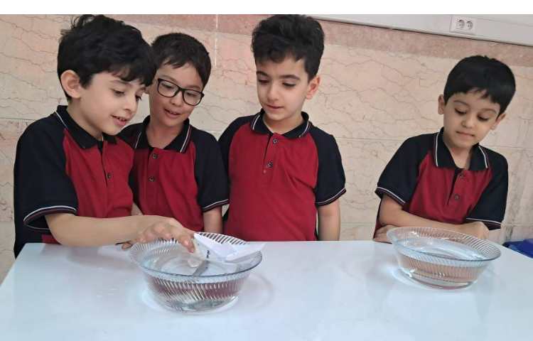 حضور در فضای آزمایشگاه و انجام آزمایش 3