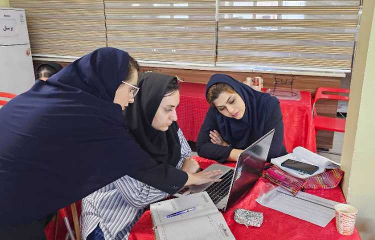 حضور سرکار خانم حبیبی به عنوان مدرس کارگاه های تخصصی CPD ( دوره تربیت مدرسین زبان) 3