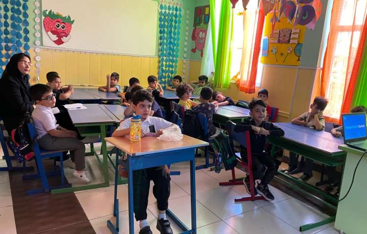 : حضور سرکار خانم صانعی/ بازرس محترم دپارتمان زبان موسسه 1