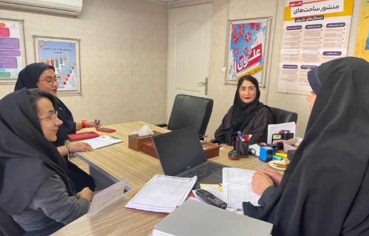 حضور سرکار خانم فیاض و سرکار خانم صانعی/ بازرسین محترم دپارتمان زبان موسسه علوی 5