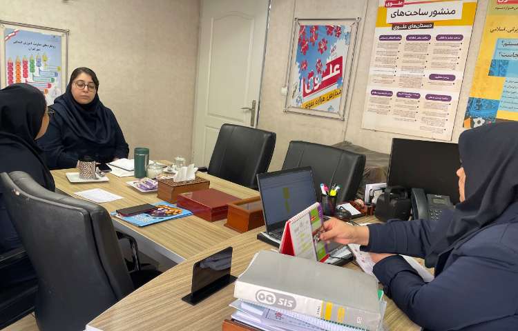 حضور سرکار خانم هاتفی/ کارشناس محترم دپارتمان زبان موسسه علوی 1