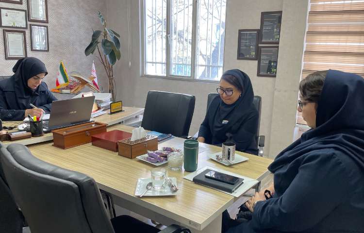 حضور سرکار خانم هاتفی/ کارشناس محترم دپارتمان زبان موسسه علوی