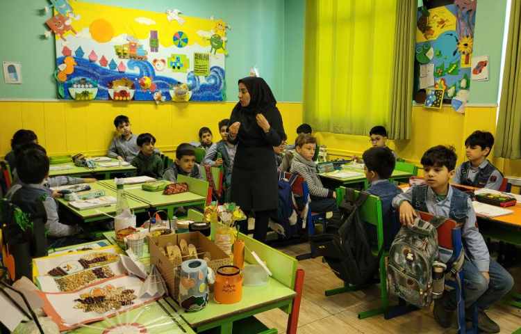 حضور شهرداری جهت آموزش تفکیک زباله 5